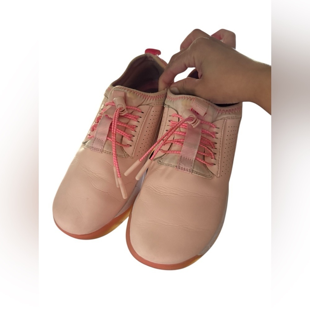 Clove size 7 women all classic shoes